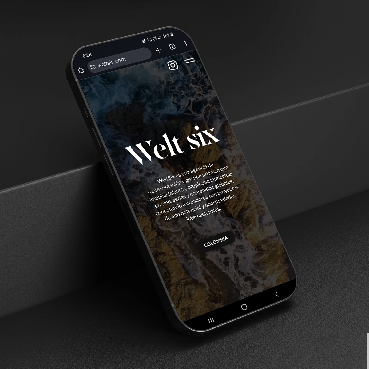 Versión responsive móvil del sitio WeltSix creada por Marso